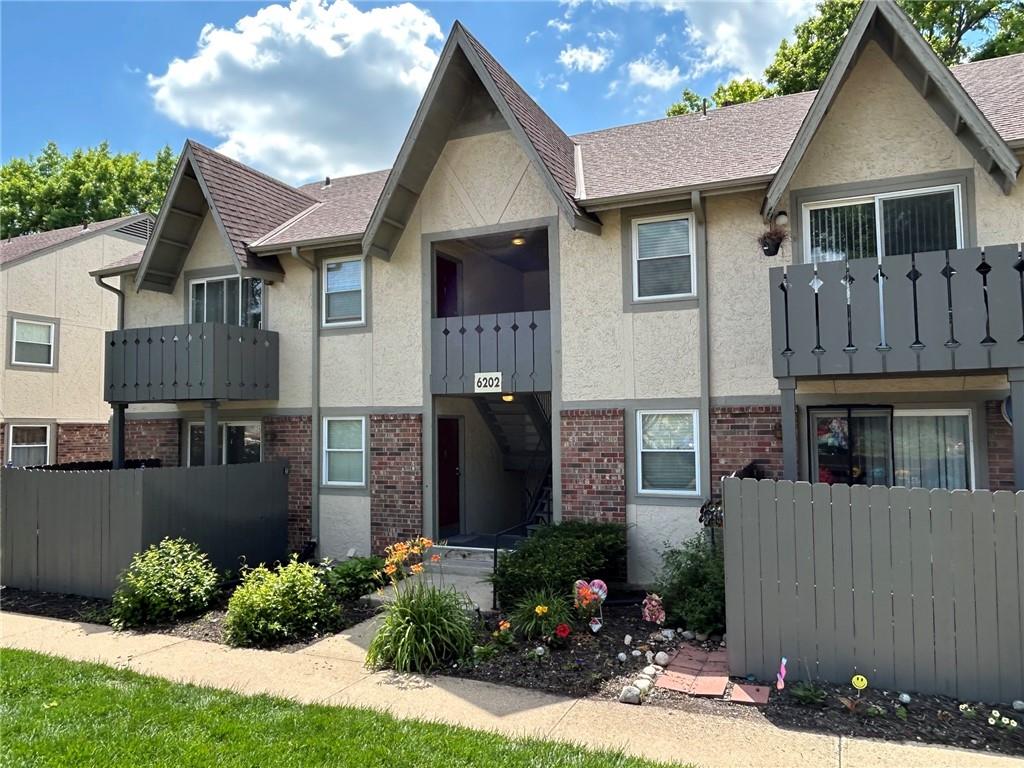 6202 Robinson Street #3 - Photo 1