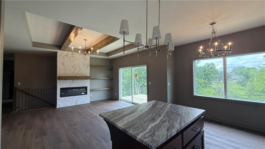 612 SE 21st Street - Photo 1