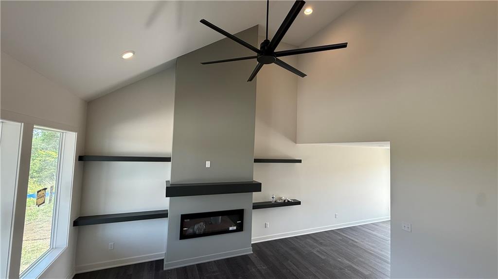 2200 SE Oak Ridge Drive - Photo 1