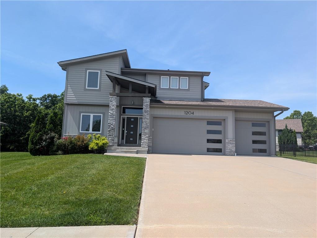 1204 Rich Boulevard - Photo 1