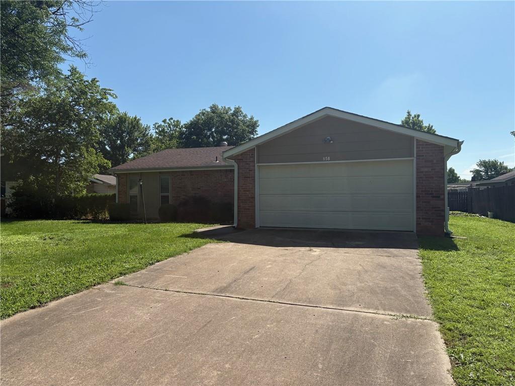 958 Crescent Drive