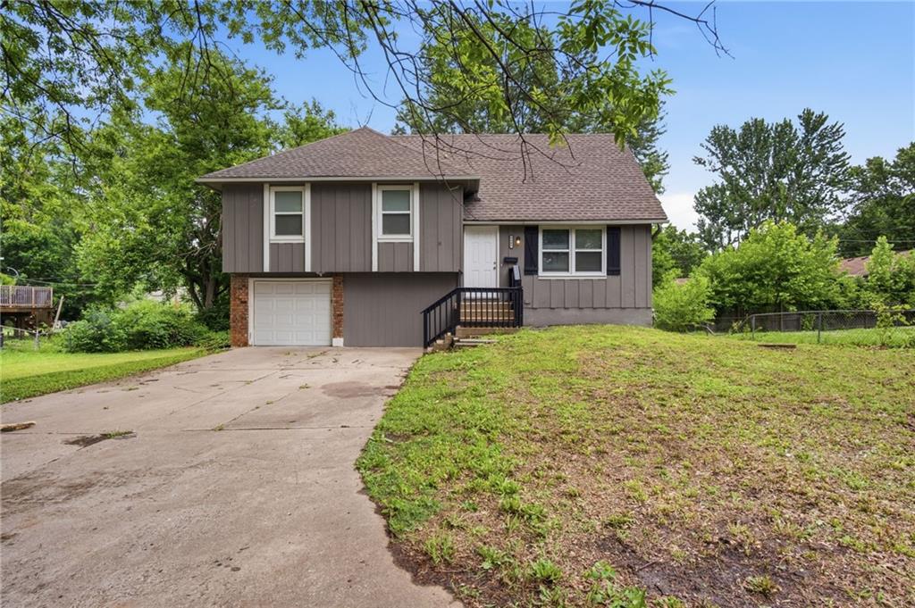 8909 Stark Avenue - Photo 1