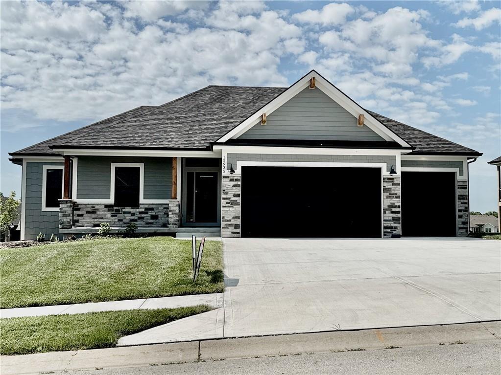 12735 N Champanel Way - Photo 1