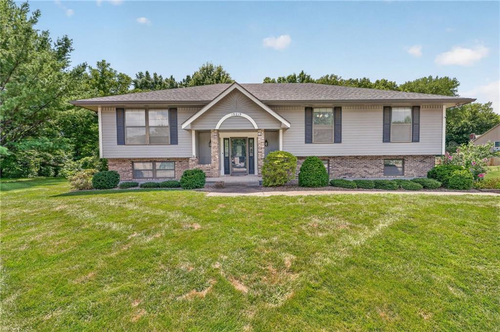 19019 E Ringo Circle - Photo 1