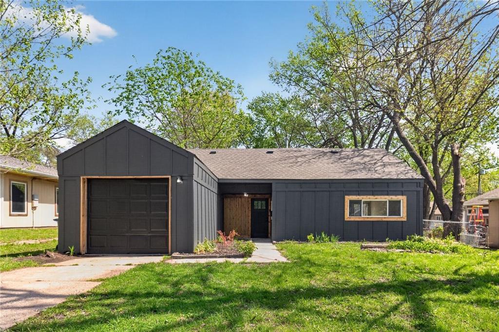 5409 Maple Street