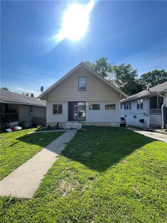 1818 S Overton Avenue - Photo 1
