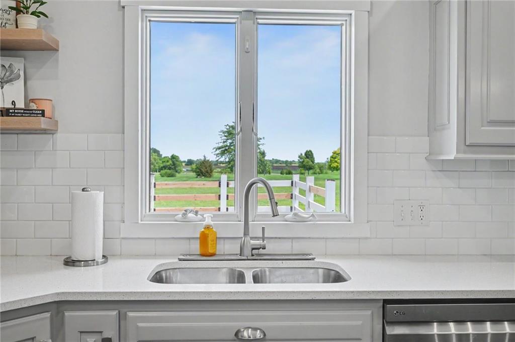 Thumbnail 14