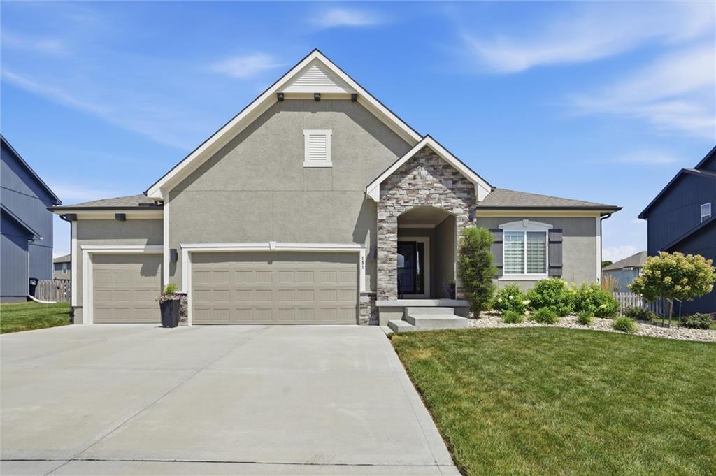 131 SE Briar Valley Lane - Photo 1