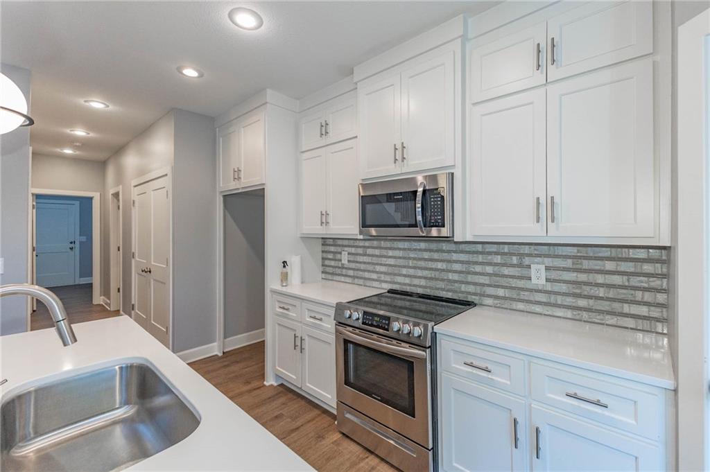 Thumbnail 15