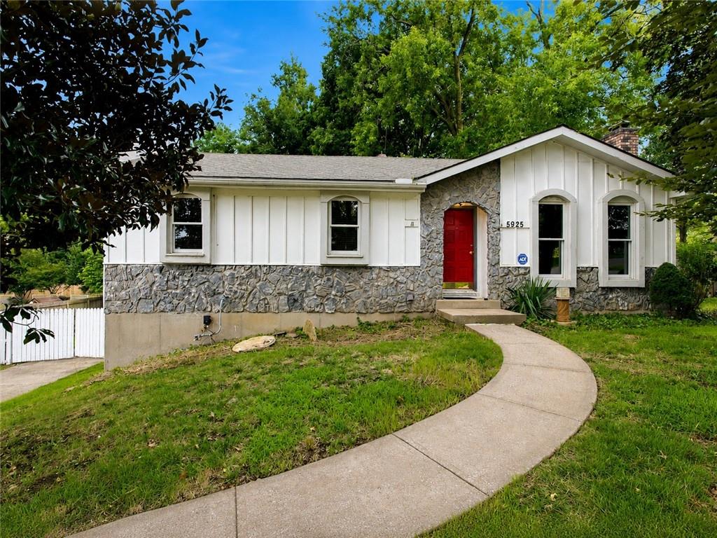 5925 Haskins Street - Photo 1