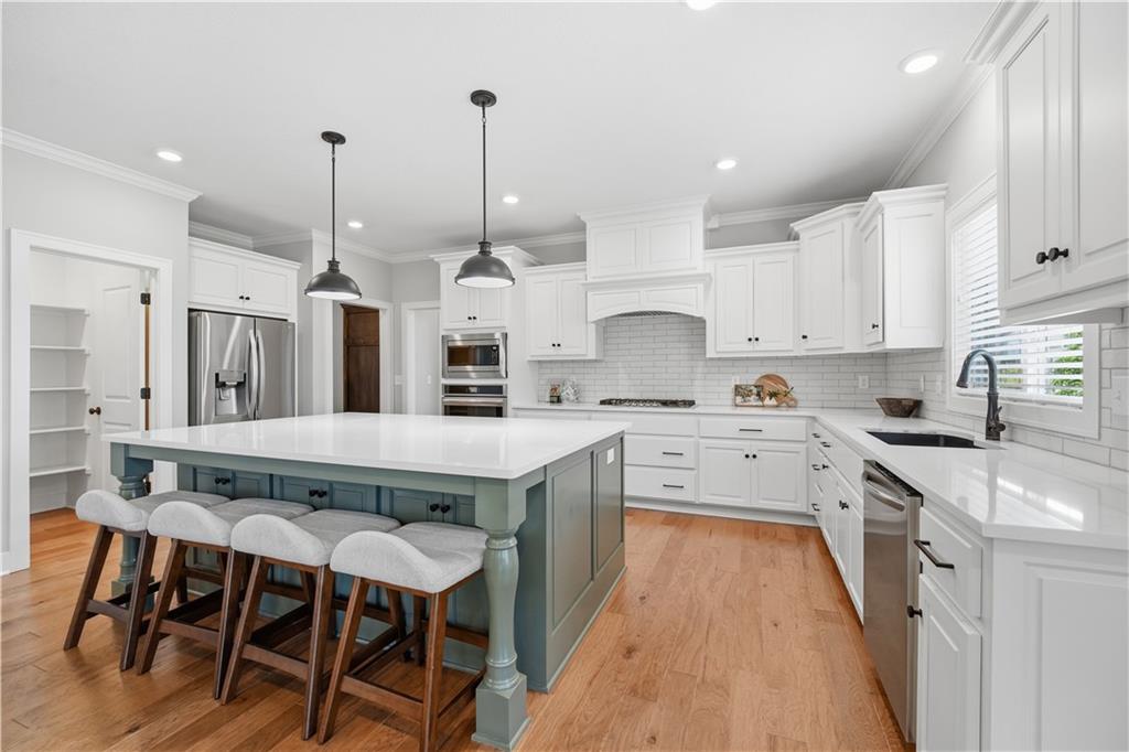 318 NW Ambersham Drive - Photo 1