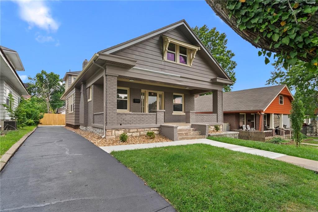 1903 Elizabeth Avenue - Photo 1