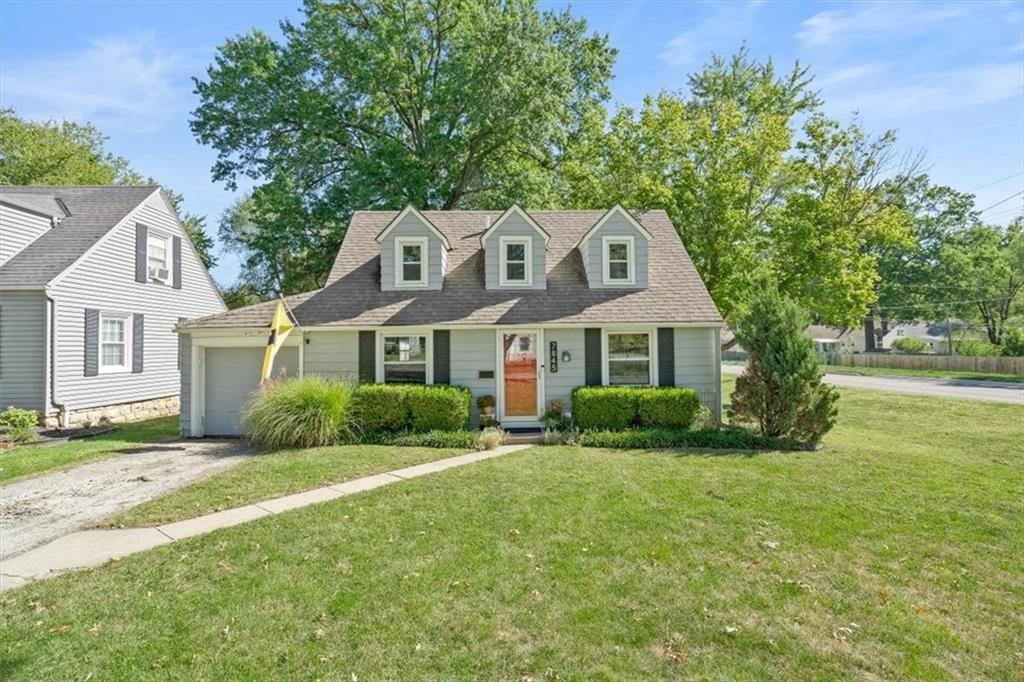 7845 Summit Street - Photo 1