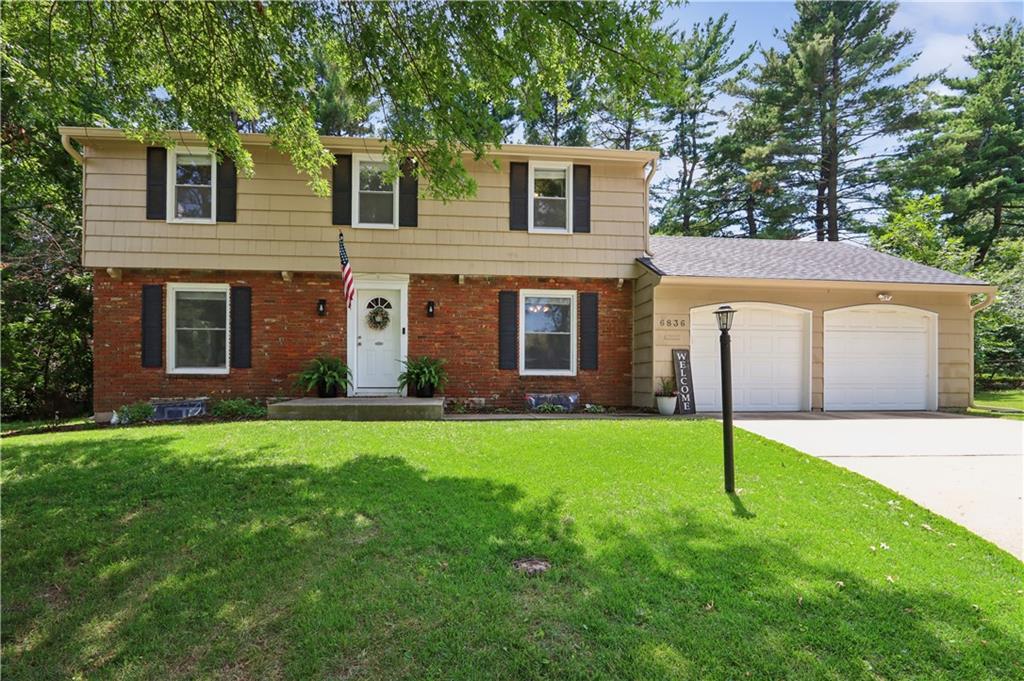6836 NW Birch Court - Photo 1