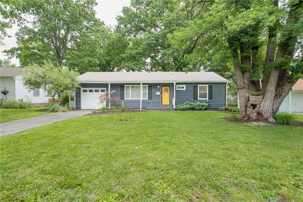 7323 Maple Street - Photo 1