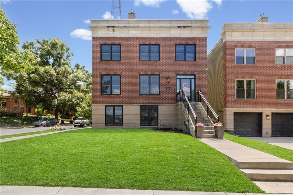 115 E 30th Street - Photo 1