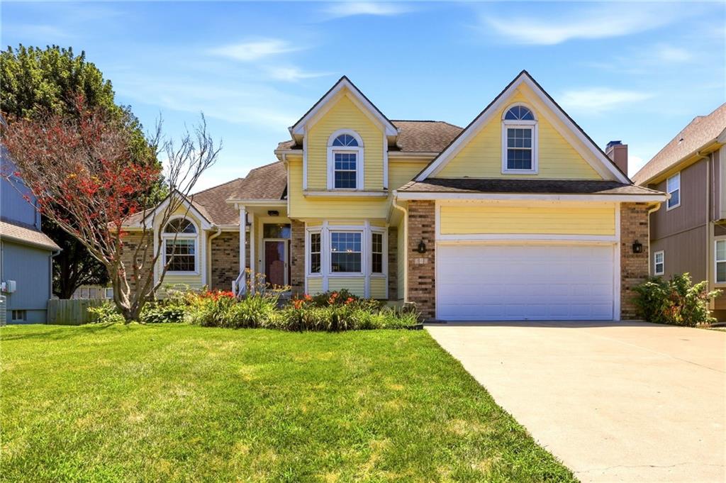 340 SE Bingham Drive - Photo 1