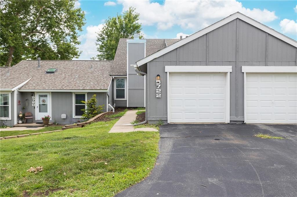 5722 N London Avenue - Photo 1