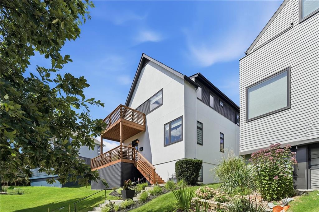 2436 Forest Avenue - Photo 1