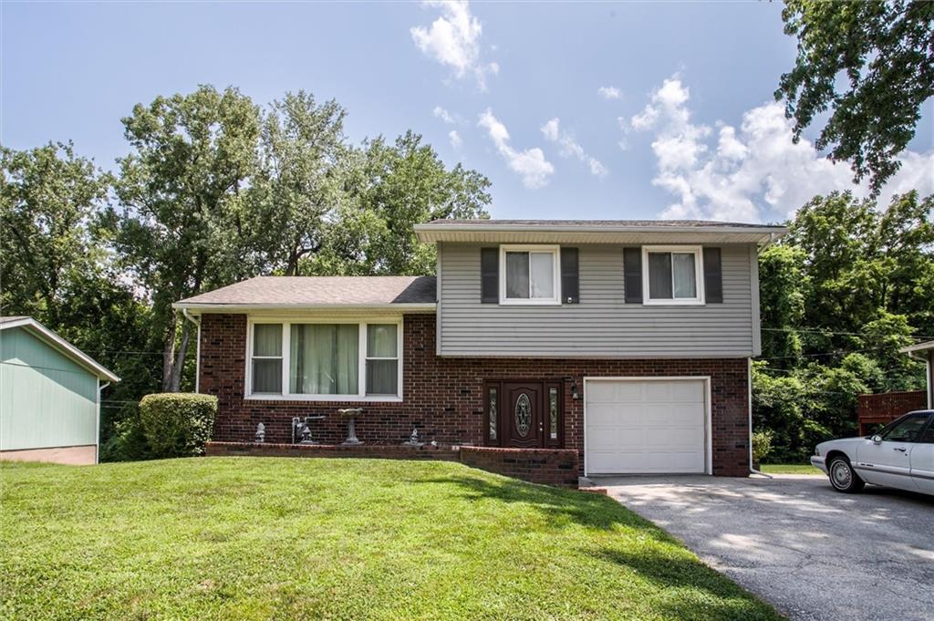 1209 N 75th Drive