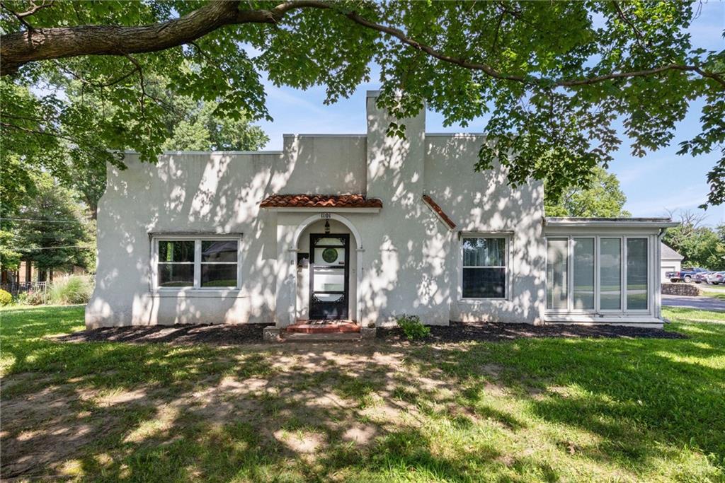 1101 S 55th Street - Photo 1