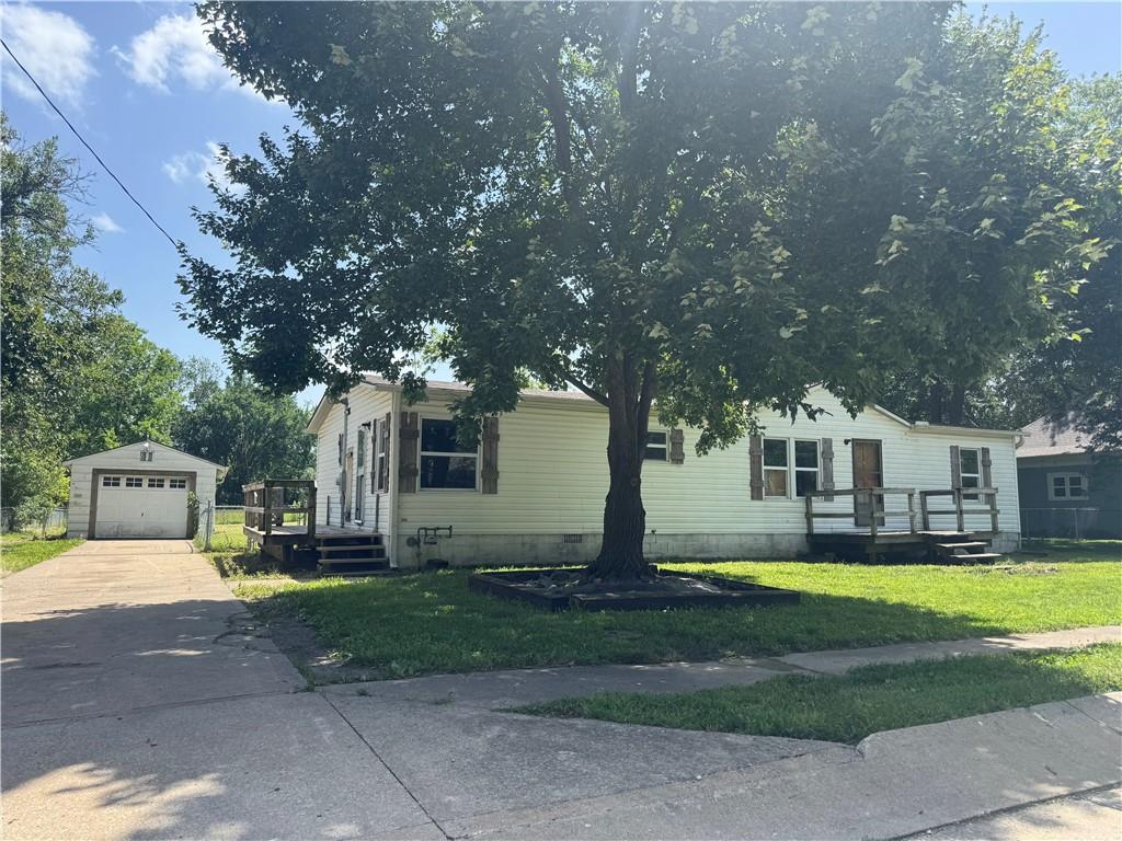 107 W 1st Street - Photo 1
