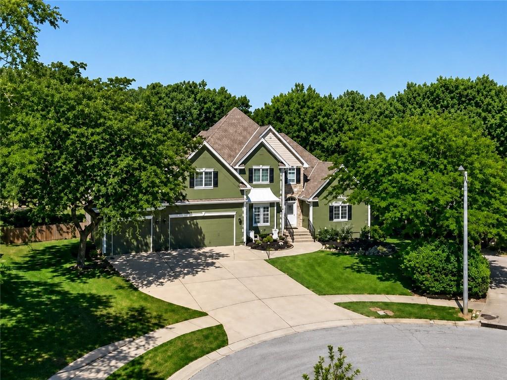 2400 SW Winteroak Court - Photo 1