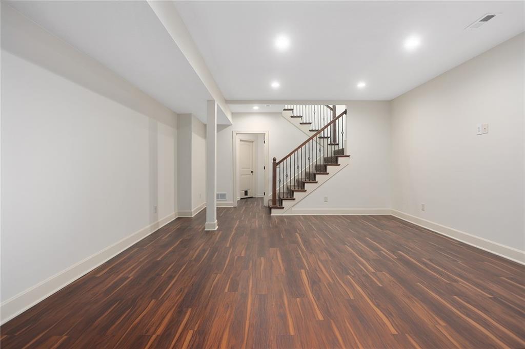 Thumbnail 30