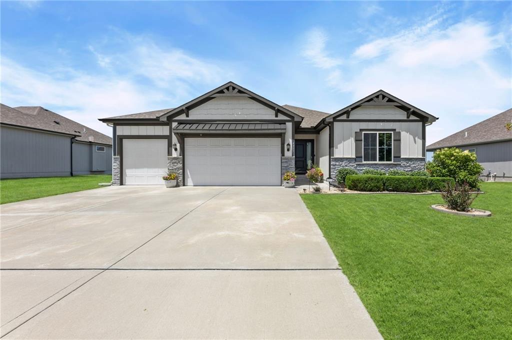 4805 SW 3rd Street - Photo 1