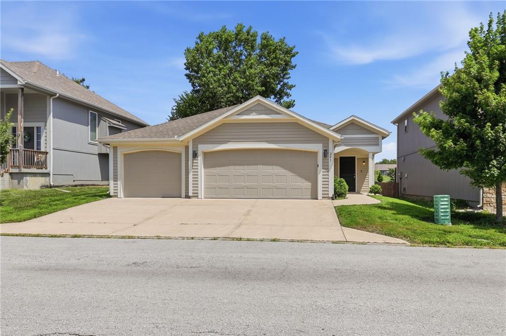 241 Jenny Lane - Photo 1