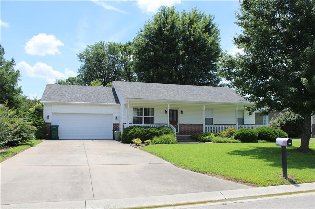 1006 Amber Drive - Photo 1