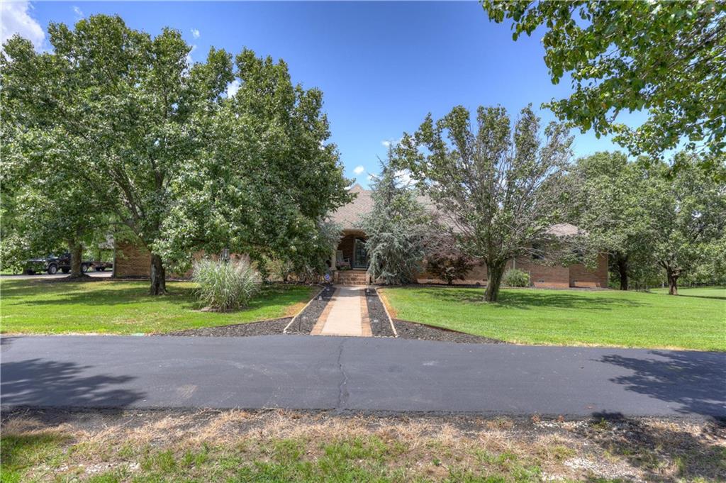 1426 E State Line Road - Photo 1