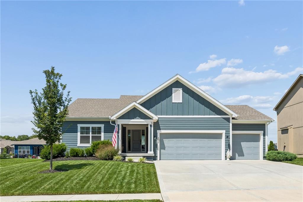 3212 SW Arbor Tree Drive - Photo 1