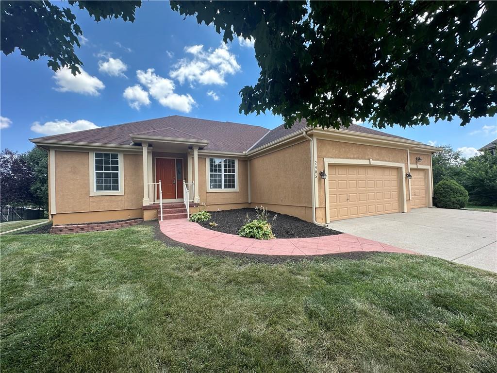 2405 SW Stone Bridge Circle - Photo 1
