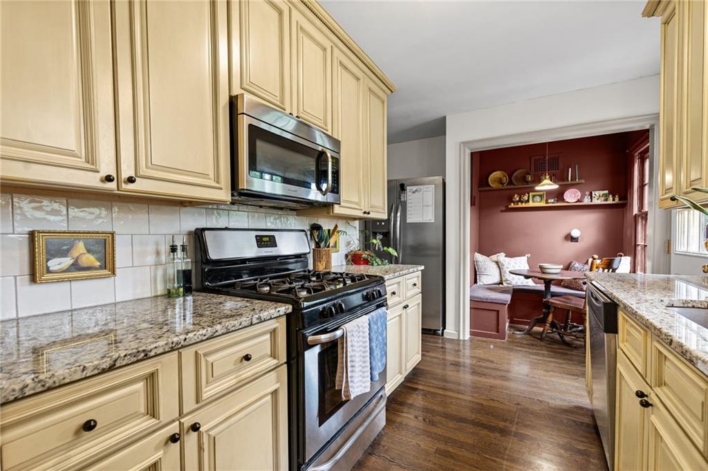 Thumbnail 11