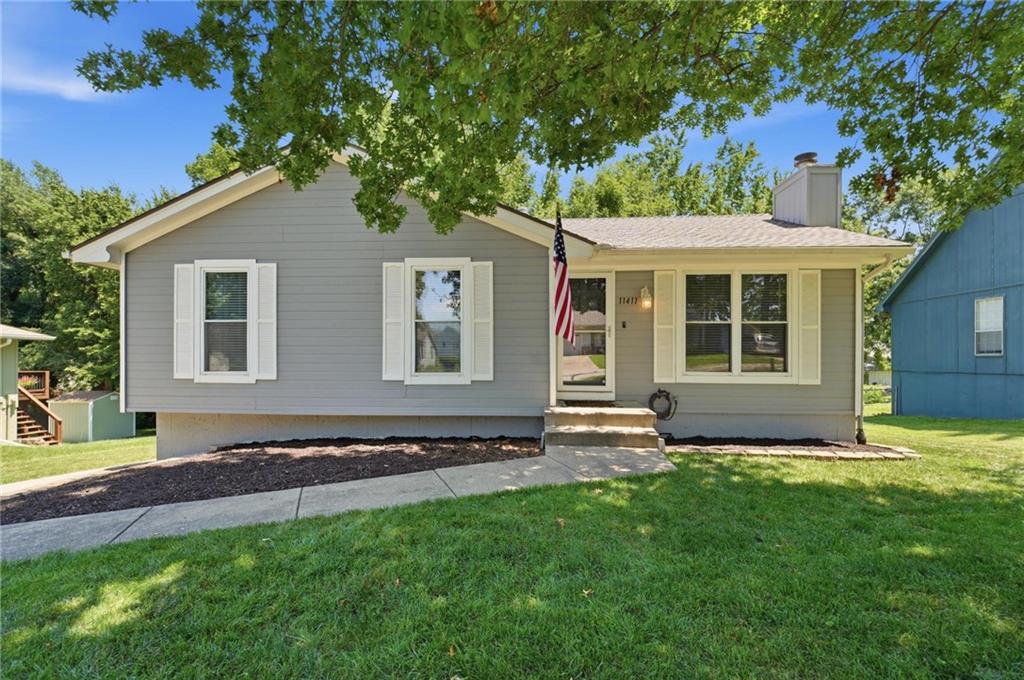 11411 N Walnut Street - Photo 1