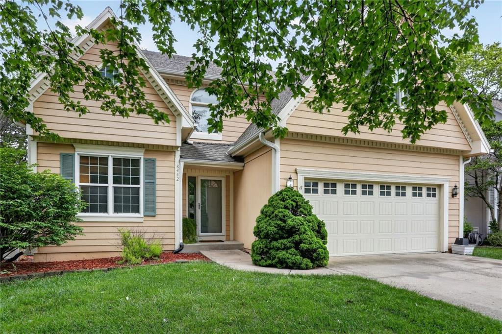 8442 Lakeview Avenue - Photo 1