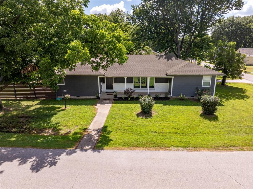 303 S Jefferson Street - Photo 1