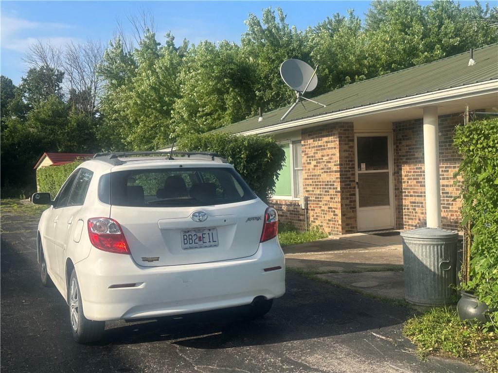 1099 NE 50 Highway - Photo 1