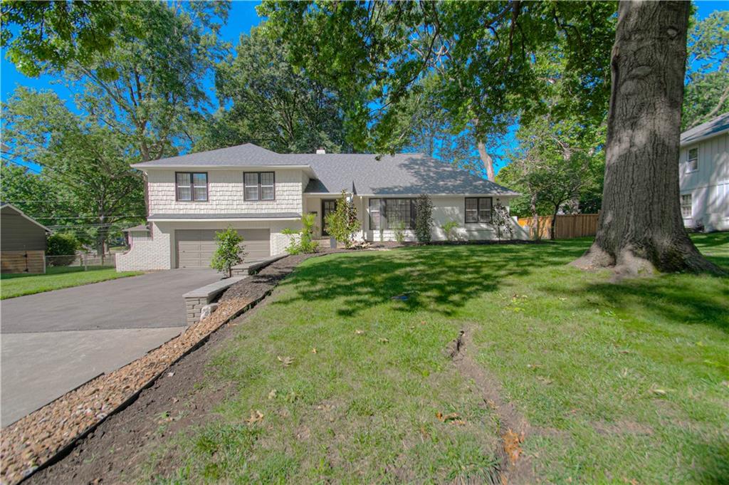 8020 Juniper Street - Photo 1