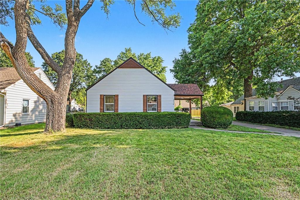 5016 W 51st Street - Photo 1