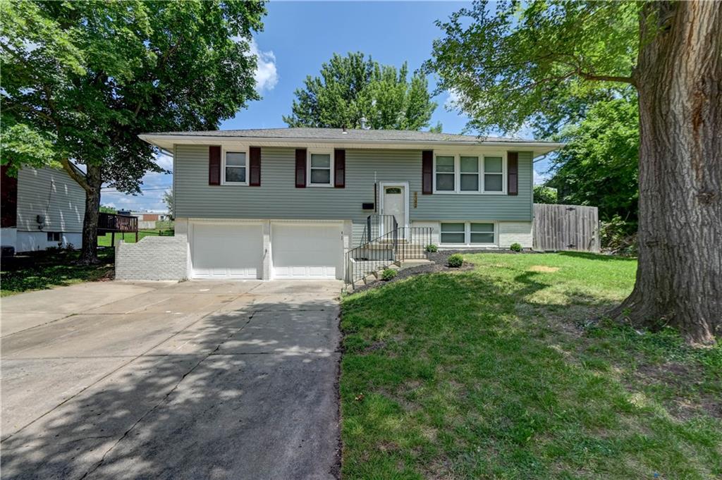9732 E 50th Street - Photo 1