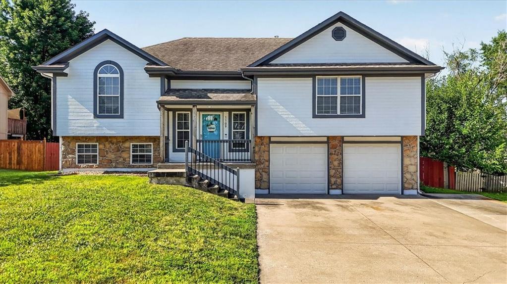 1109 White Oak Court - Photo 1