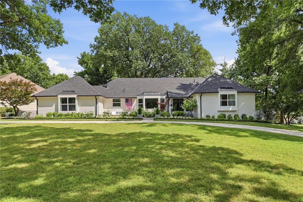 1007 W 113 Terrace - Photo 1