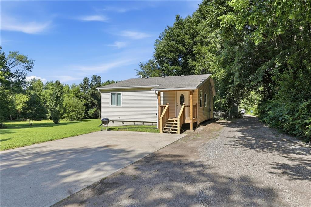 3002 N 121 Terrace