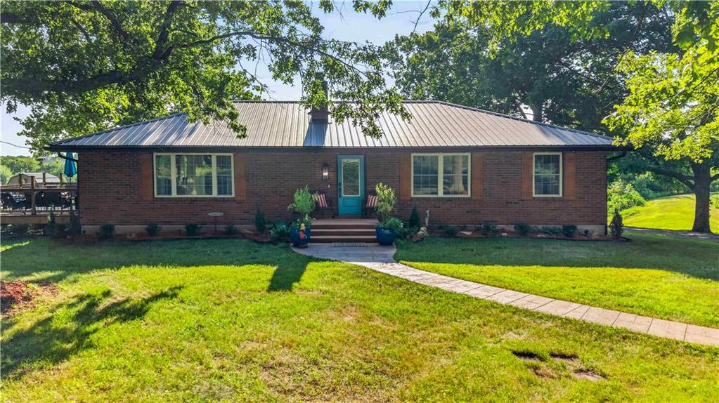32240 Rockville Road - Photo 1