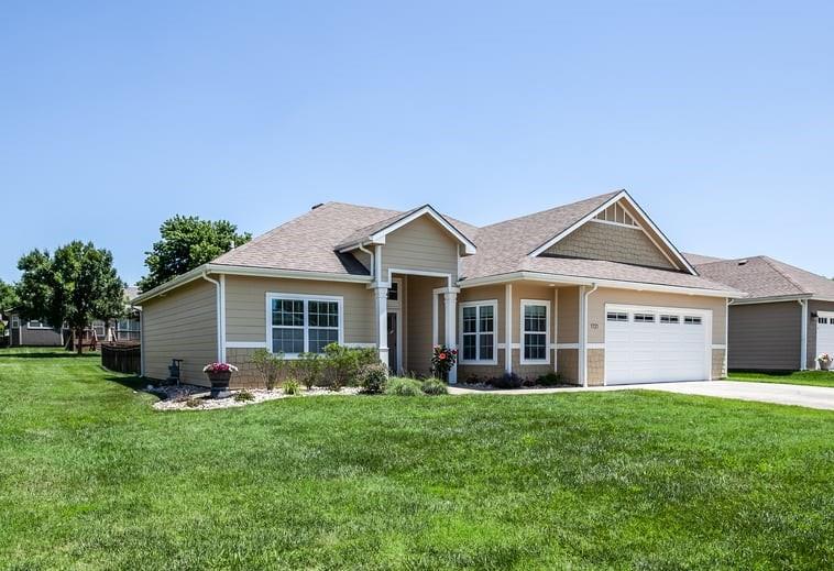 1721 S Willow Street - Photo 1