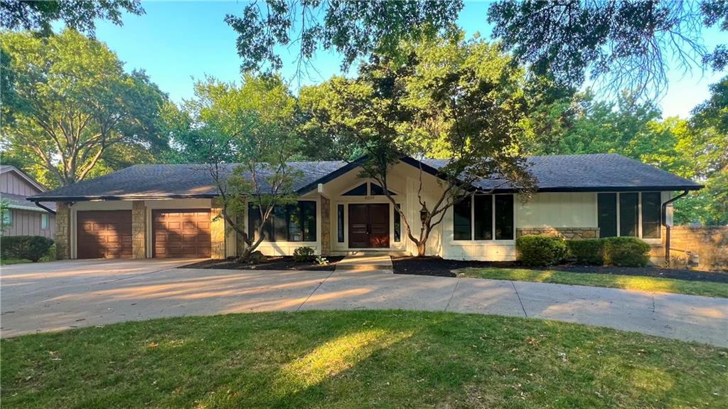 10229 Hemlock Drive