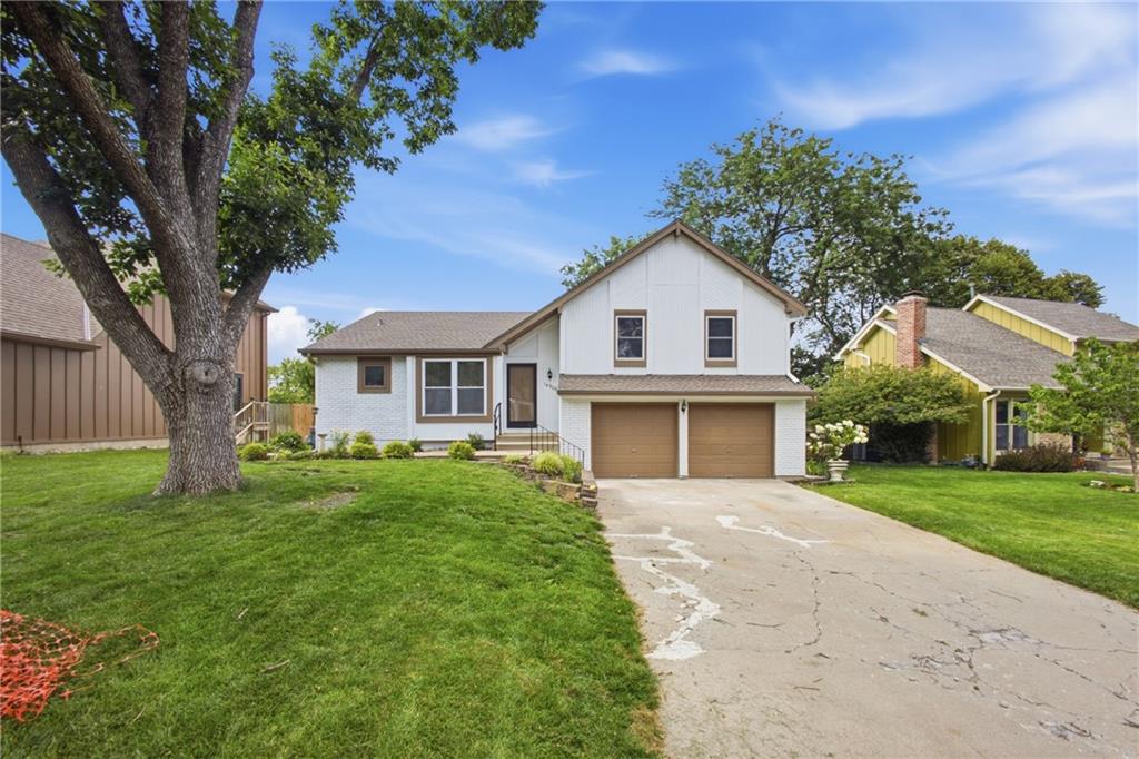 14906 W 89th Street - Photo 1