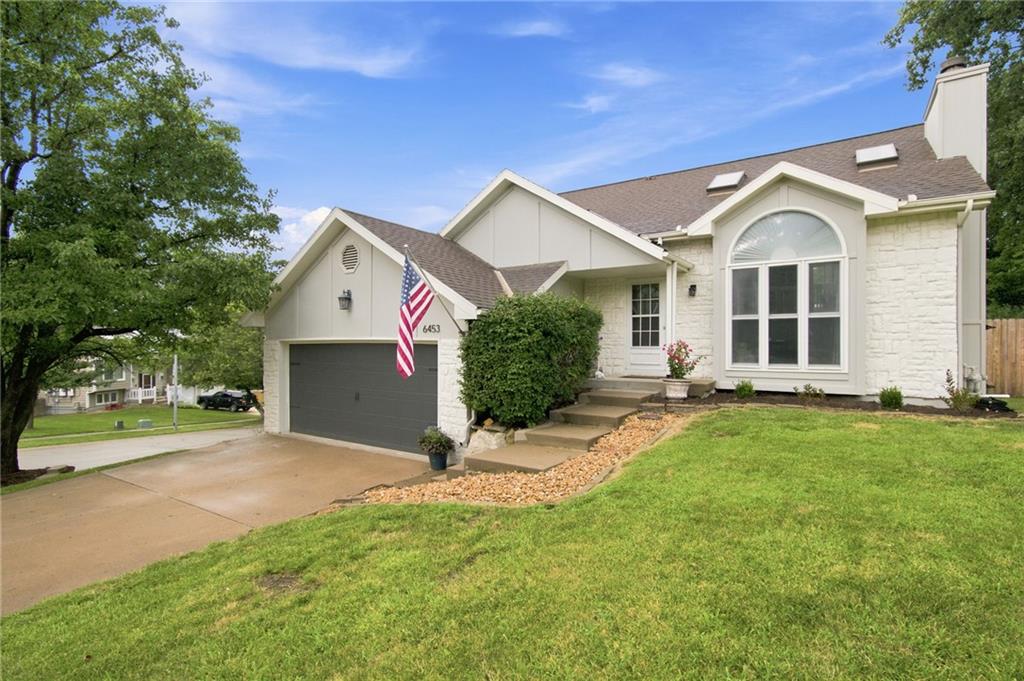 6453 N Amoret Avenue - Photo 1